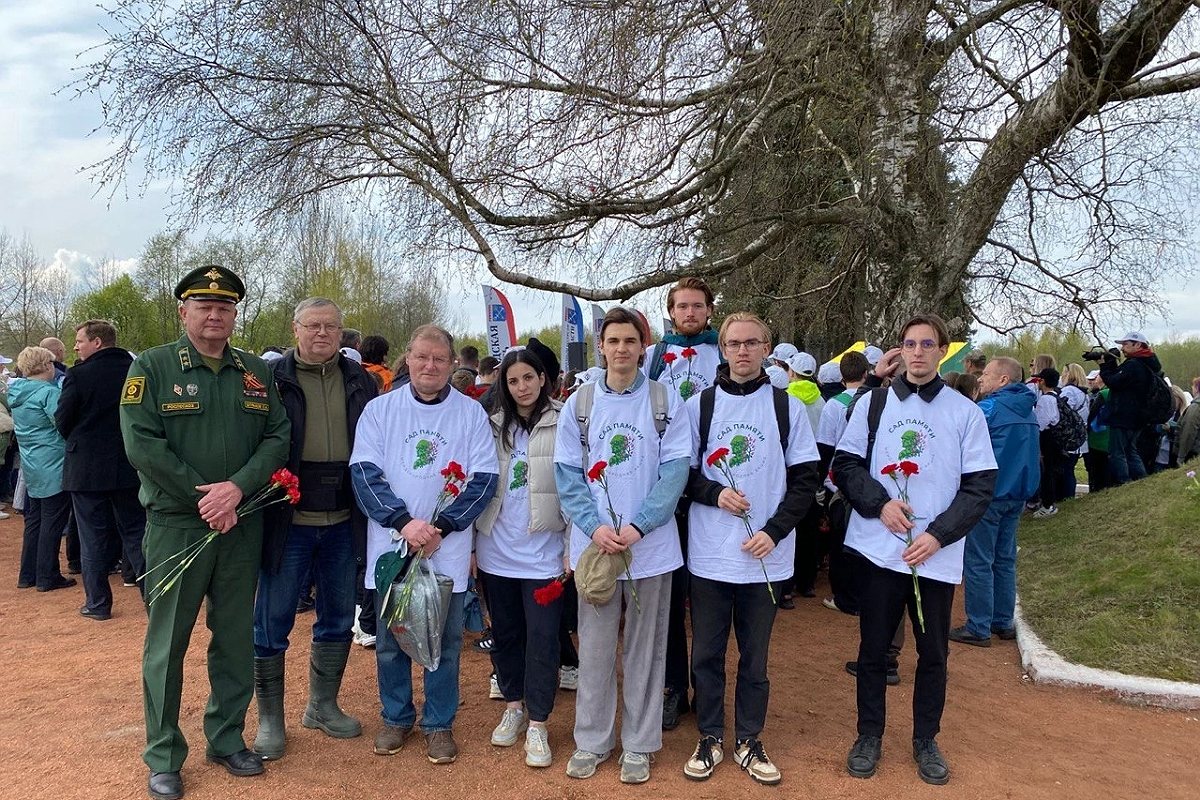 Сотрудники СПбГЛТУ помогли с созданием геоглифа «ПОБЕДА»