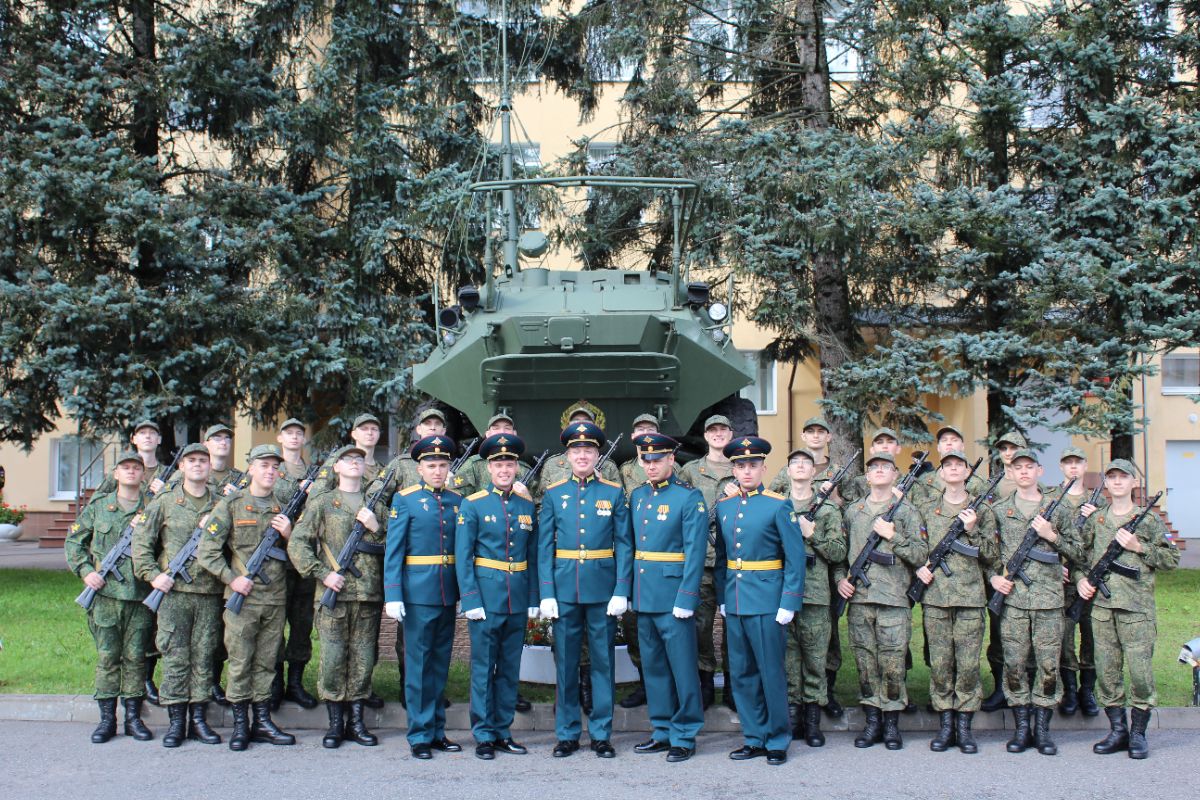 Выпускник СПбГЛТУ принял Военную присягу в научной роте Военной академии связи