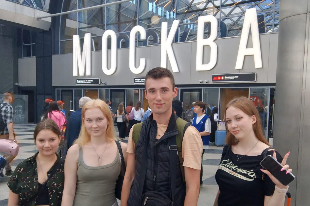 adgijkqr15.jpg