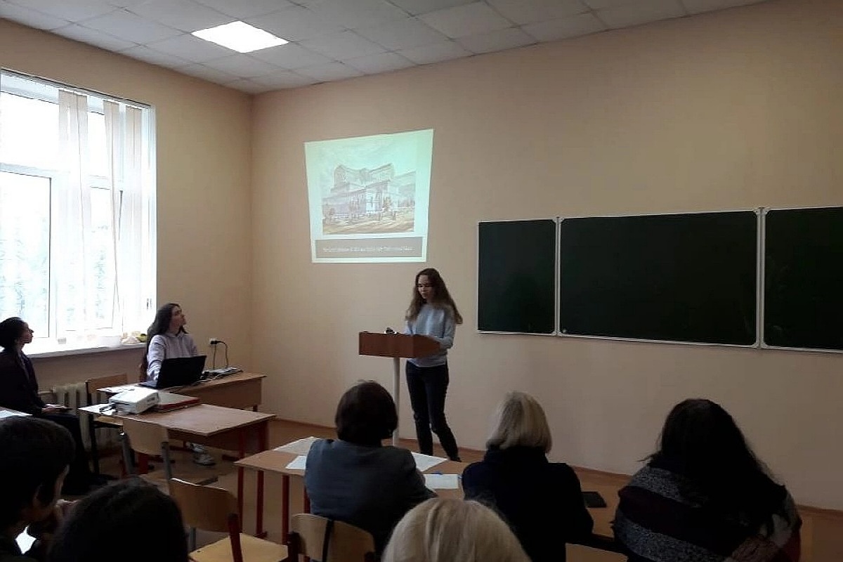 В СПбГЛТУ прошла учебно-практическая конференция на английском языке