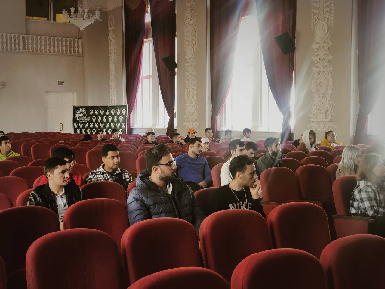 ahjlruy045.jpg