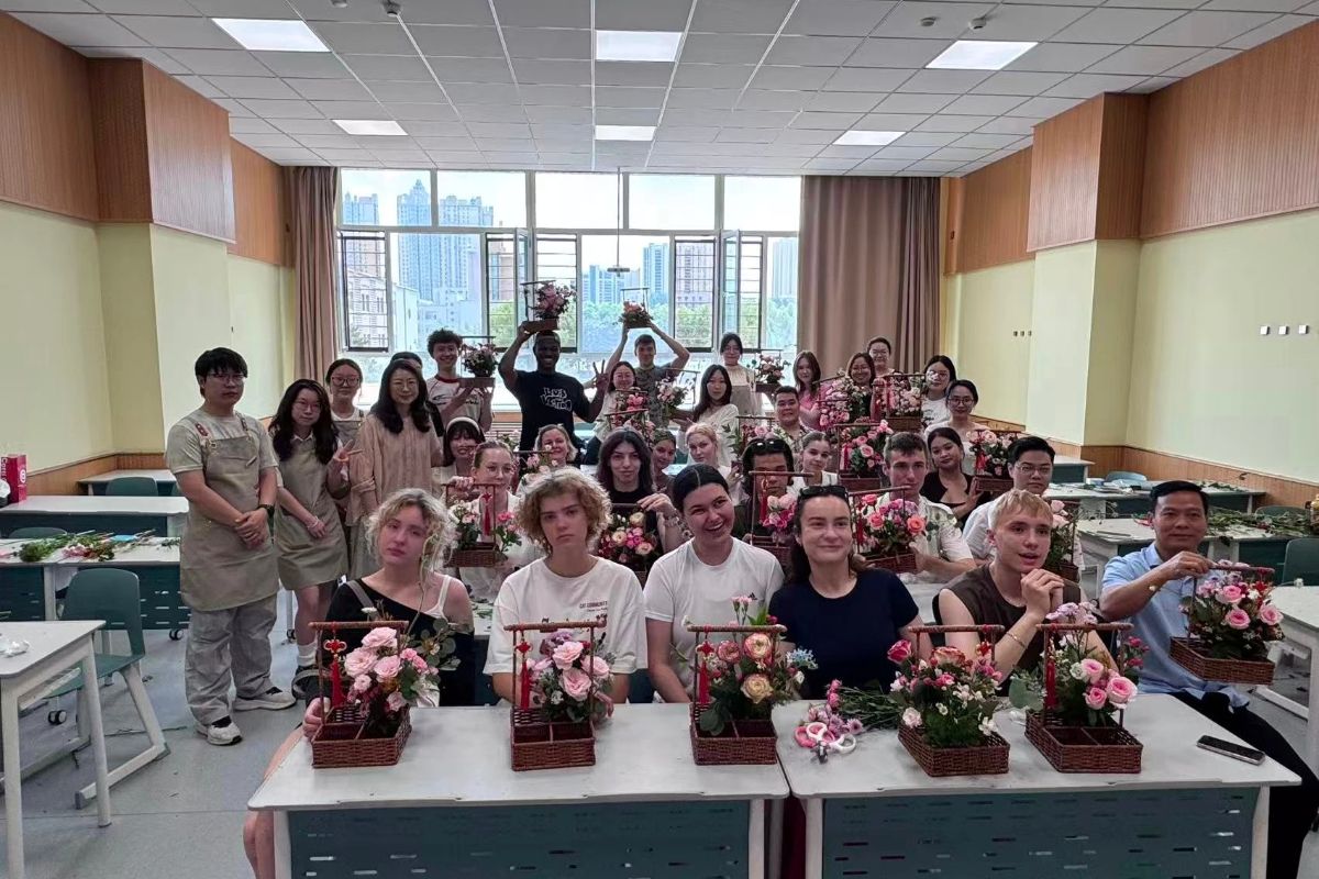 Студенты СПбГЛТУ погружаются в культуру и науку Китая