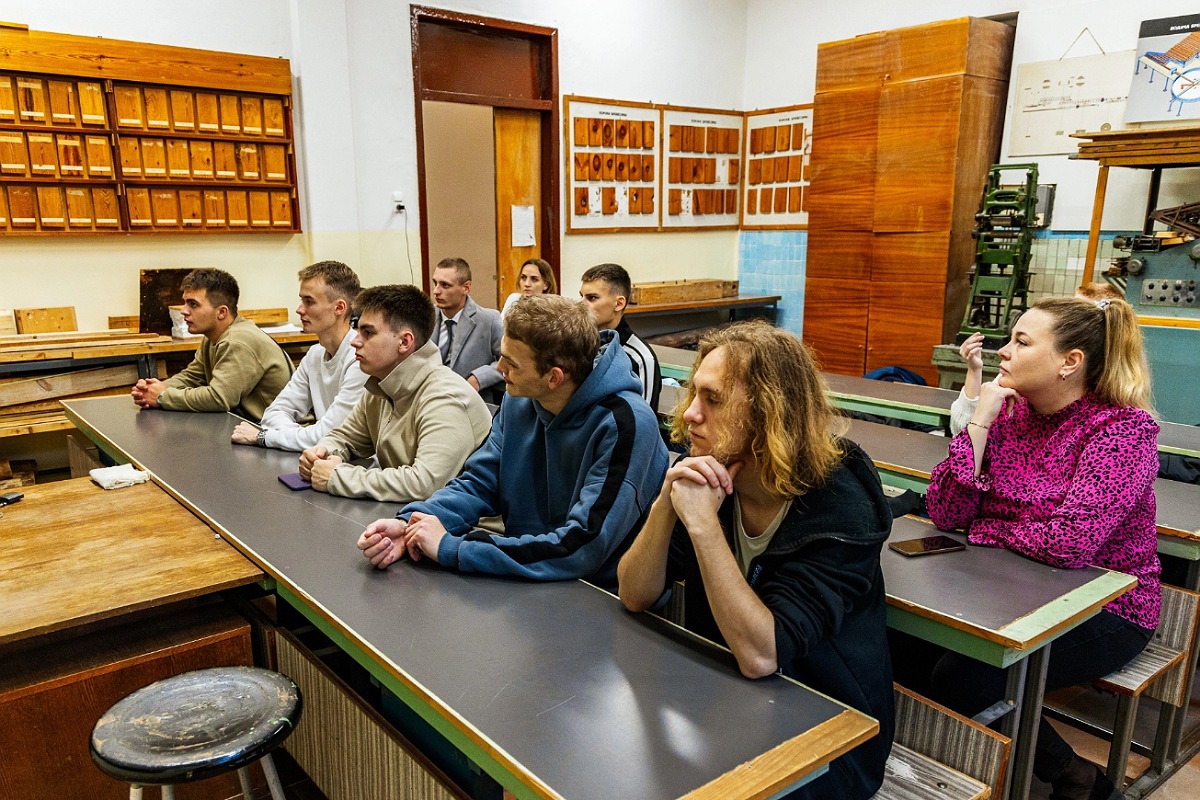 bdfqruv348.jpg