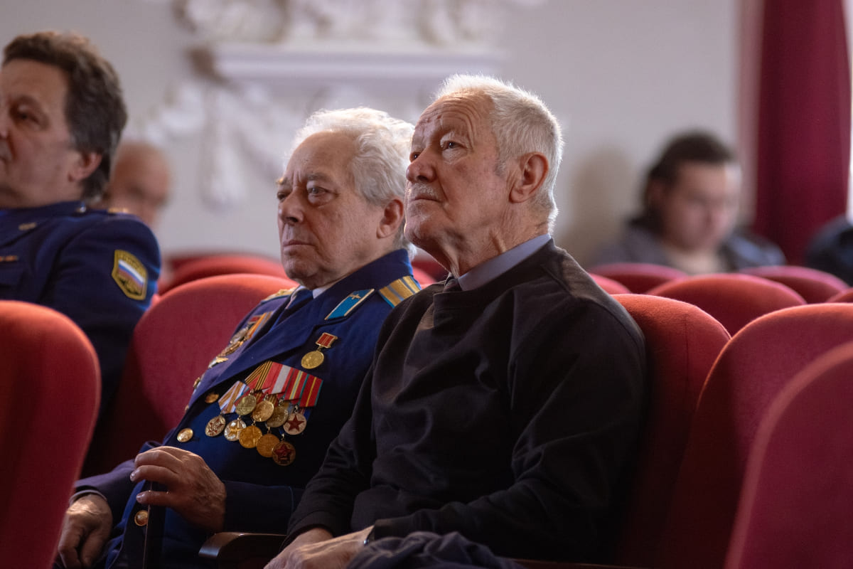 bfijtw0256.jpg