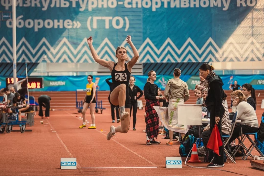 Сборная СПбГЛТУ завоевала серебро на студенческих соревнованиях по лёгкой атлетике