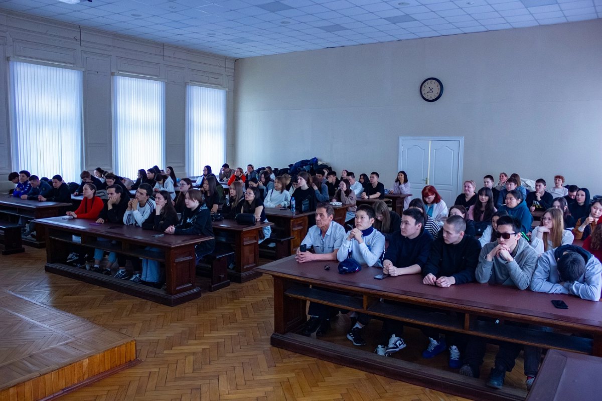 Ученики из Ямало-Ненецкого автономного округа посетили СПбГЛТУ