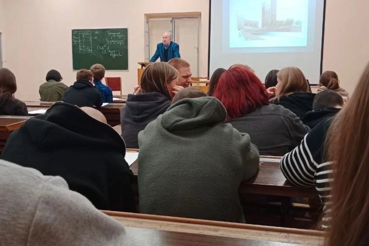 cdmnopuw24.jpg
