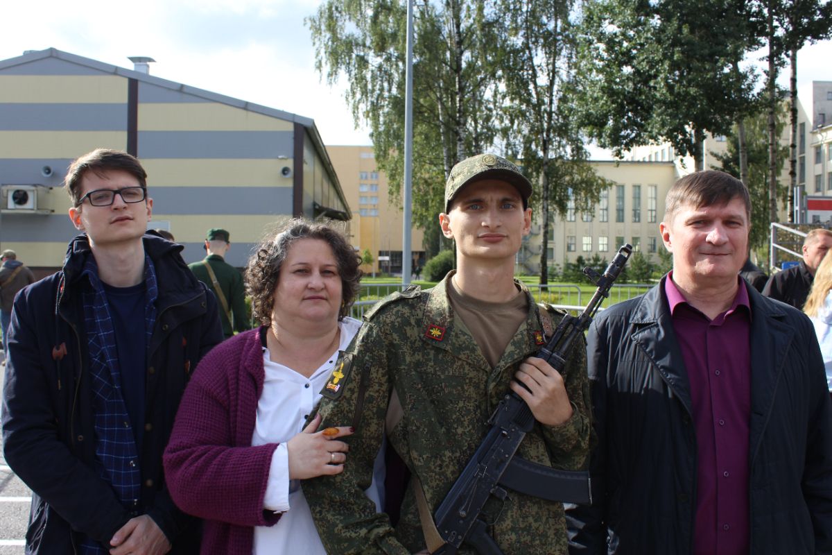 deijmpsvx4.jpg