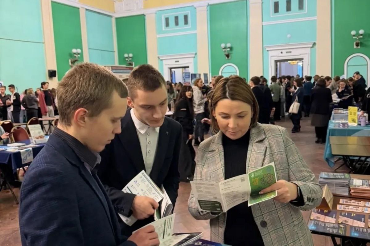 СПбГЛТУ представил свои образовательные программы на крупнейшей городской выставке «Горизонты Образования»