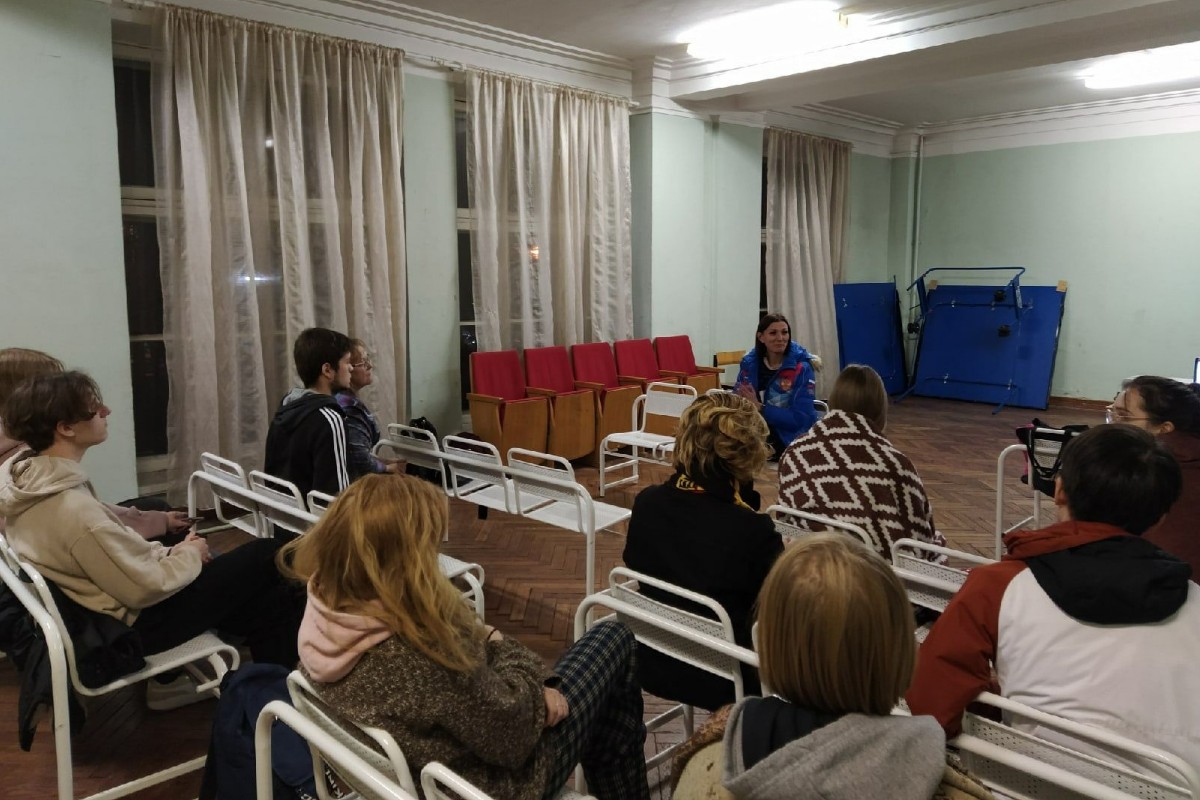 efhjklmqsu.jpg