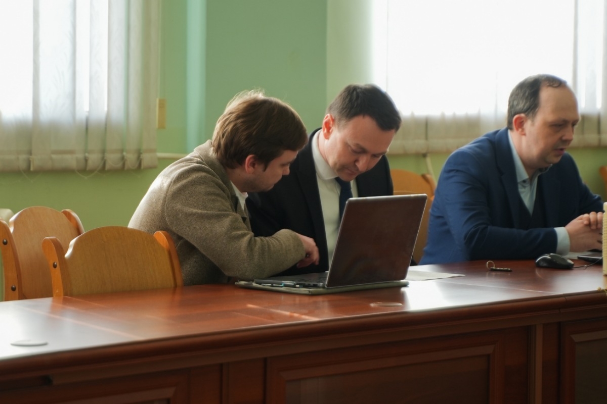 В СПбГЛТУ прошёл научно-методический вебинар «Научно-исследовательская работа: направления и перспективы»