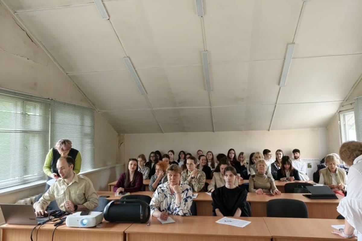 В Ботаническом саду СПбГЛТУ прошла секция XI Всероссийской научно-технической конференции