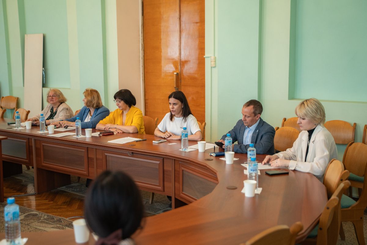 eknpsuvx35.jpg