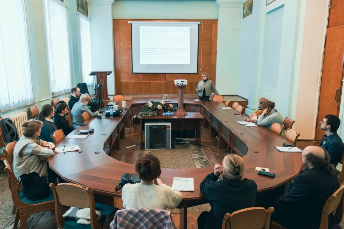 В СПбГЛТУ почтили память профессора Д.Н. Кайгородова и обсудили будущее просветительской деятельности ботанических садов