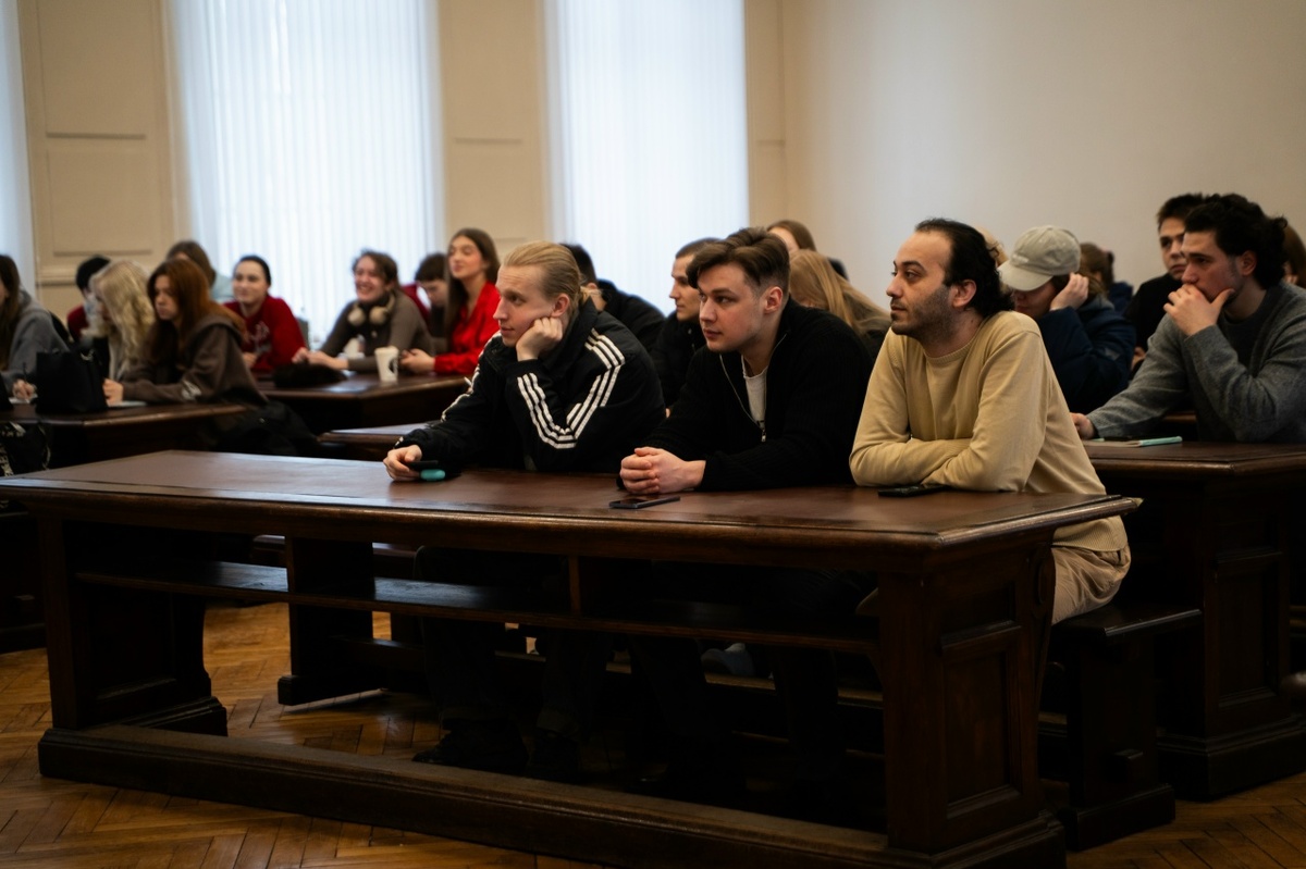 В СПбГЛТУ прошла встреча, посвященная современным технологиям БПЛА и контрактной службе
