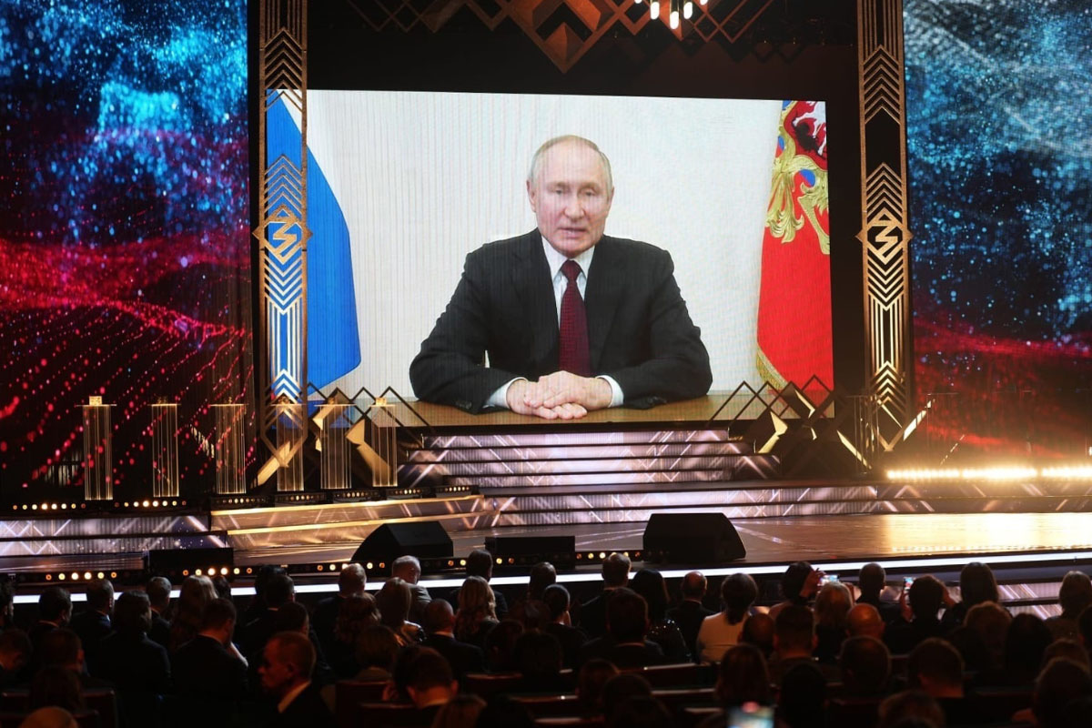 Проректор СПбГЛТУ Шлапакова С.Н. приняла участие в торжественной церемонии награждения лауреатов Просветительской премии «Знание»