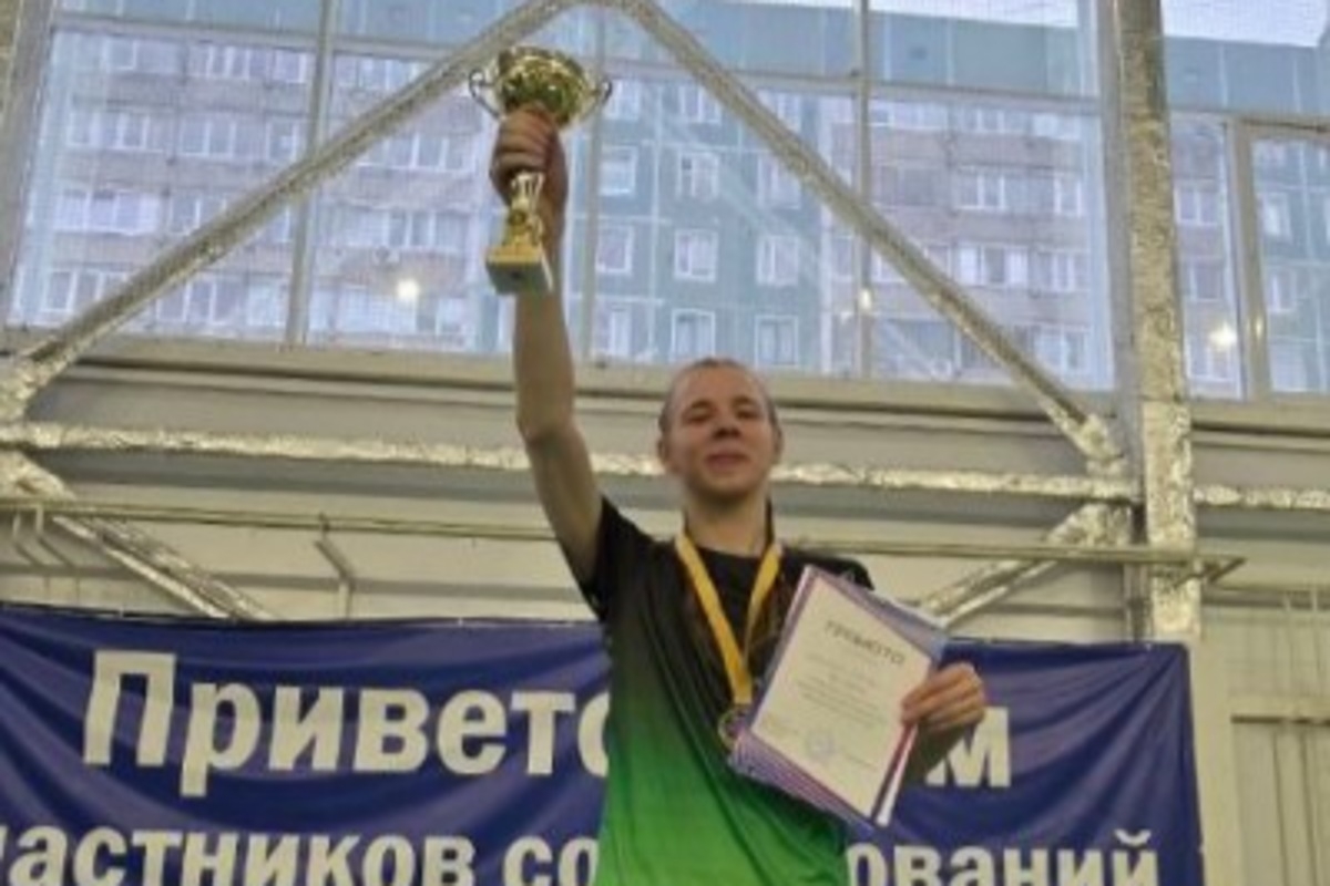 Праздничный турнир по настольному теннису принёс победу студенту СПбГЛТУ